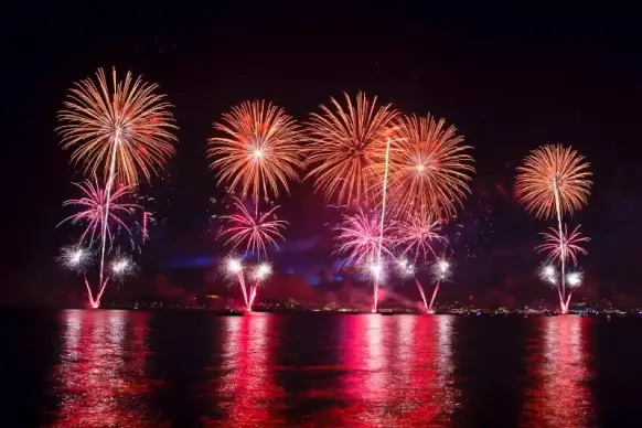 new year festive picture fireworks beach reflection 