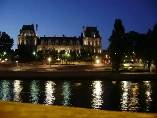 night at the seine paris
