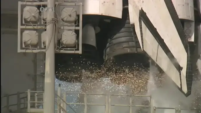 observation clip of launching process of spaceship