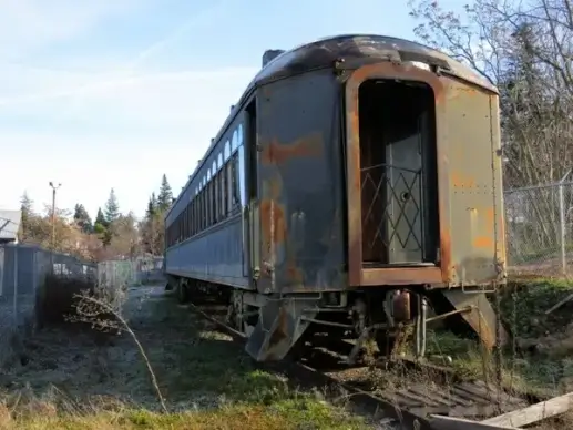 old train 558