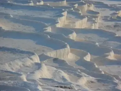 pamukkale lime sinter terrace calcium