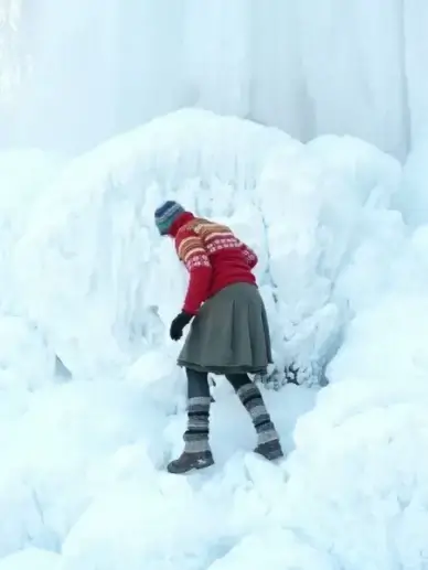 person ice run