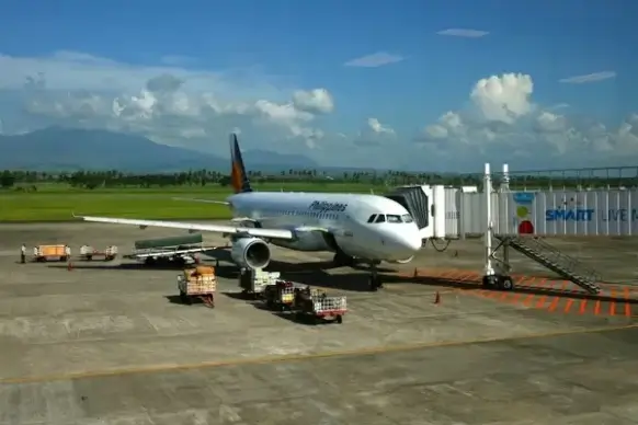 philippines airport plane