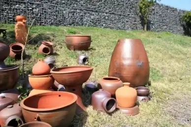 porcelain earthenware jar