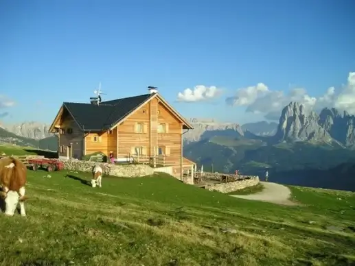 raschoetzhuette hut alm