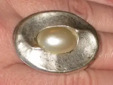 ring finger ring hand