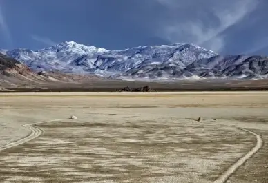roaming rocks