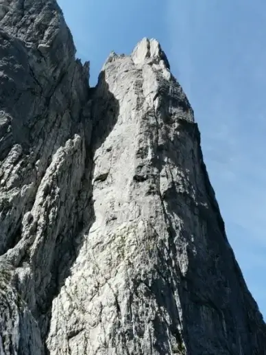 rock wall wall rock