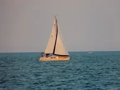 sailing boat boot water