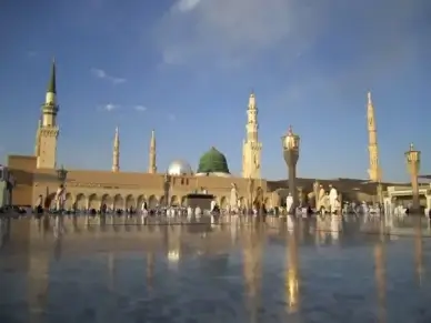 saudi arabia mosque towers