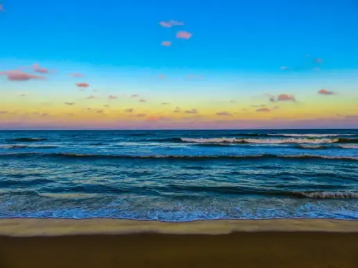 sea scene picture tranquil empty wavy seaside 
