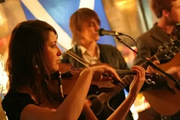 singers and violin