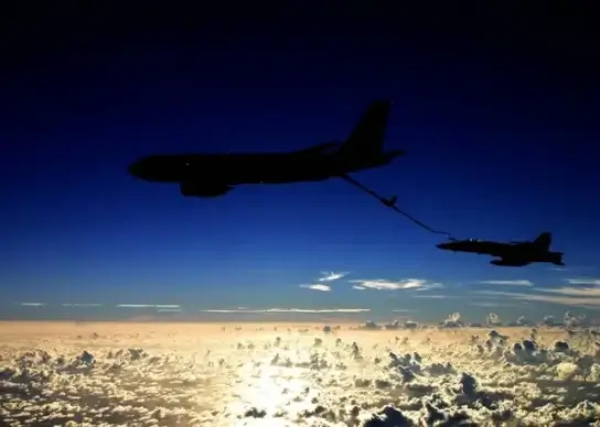 sky clouds kc-135