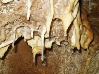 speleothems cave drip