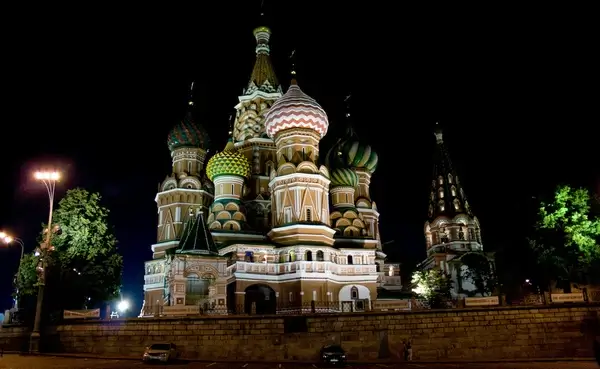 st basils