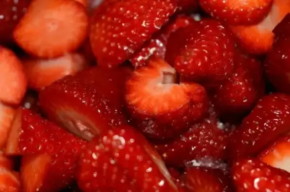 strawberries strawberry fruit