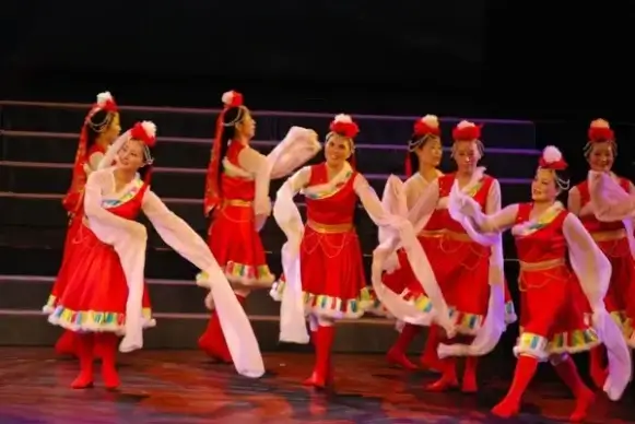 tibetan dancers 2
