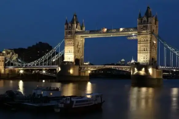 tower bridge at night