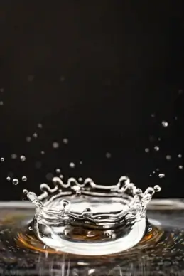 water droplets movement picture contrast dynamic closeup