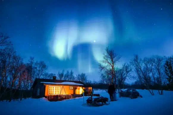 winter night scenery picture light effect snow scene 