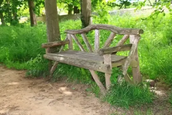 wooden bench
