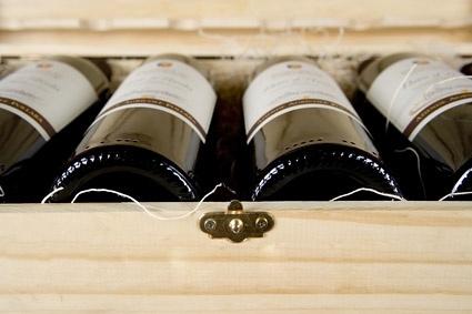 a box of red wine picture