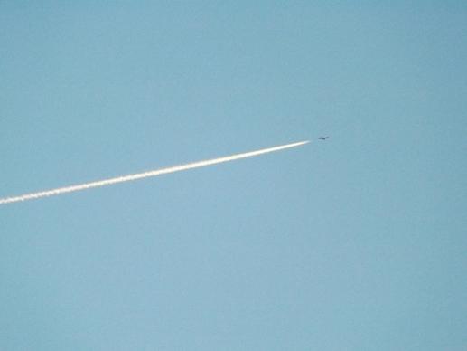 a jets chemtrail
