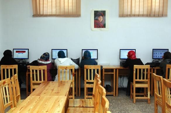 afghanistan women on internet