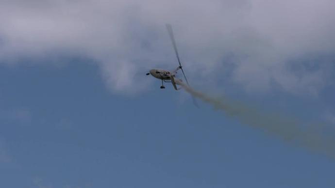 airplanes stunt performance on sky