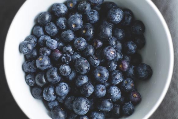 antioxidant berry bilberry blackberry blueberry bowl