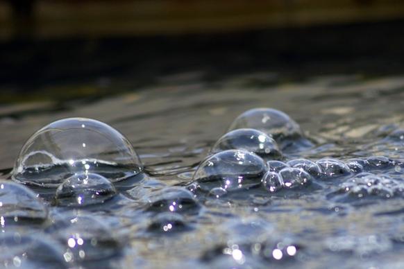 bubbles fountain water
