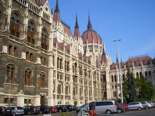budapest parlament building