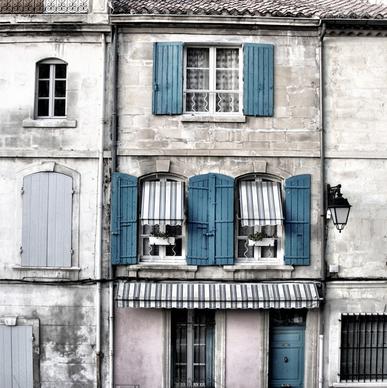 building home provence