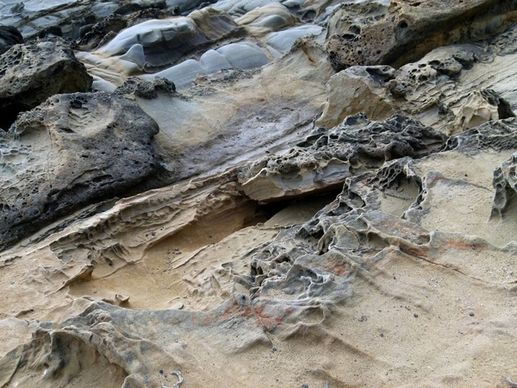 cavernous weathering rocks tafoni