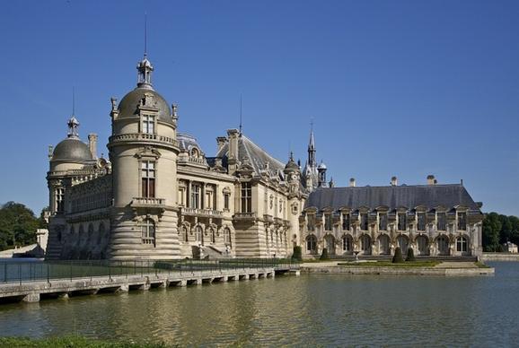 chateau chantilly closed castle