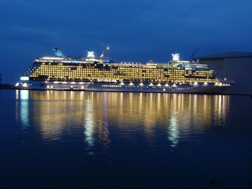 cruise ship cruise ship