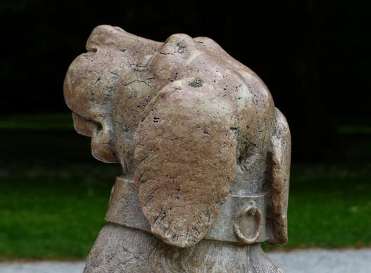 dog statue stone