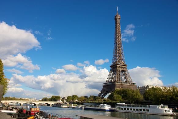 eiffel tower from across the seine
