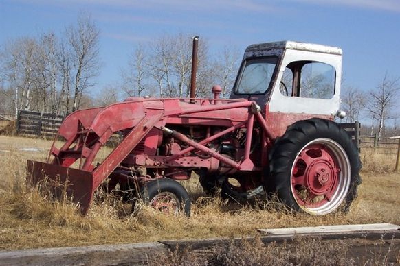 farm tractor 1940 antique