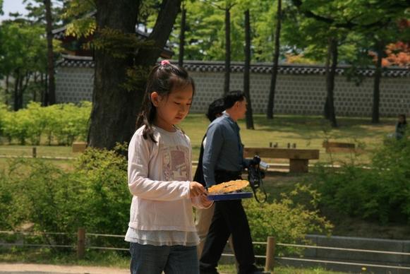 girl in a korean palace