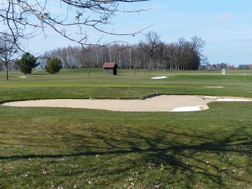 golf course green space bunker