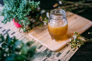 healthy drink backdrop picture honey jar leaves elegant decor