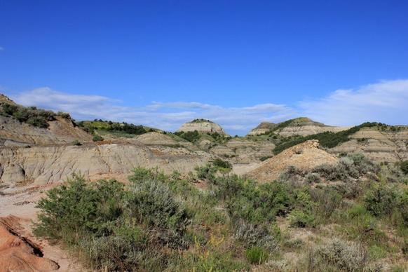 hilly landscape at theodore roosevelt national park north dakota