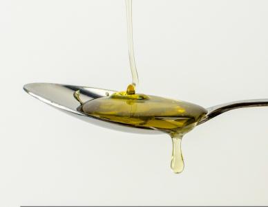 honey backdrop picture dynamic closeup spoon droplet