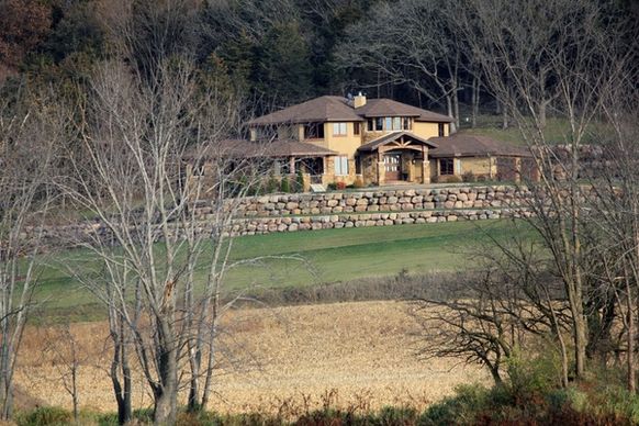 house by trienen farm in southern wisconsin