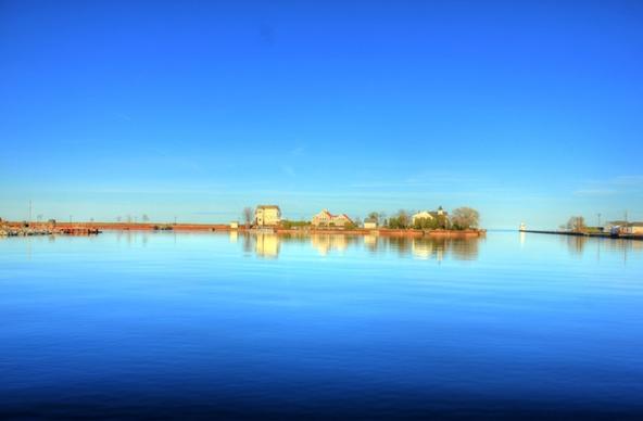 houses on the lake at kewaunee wisconsin