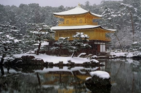 japan temple snow