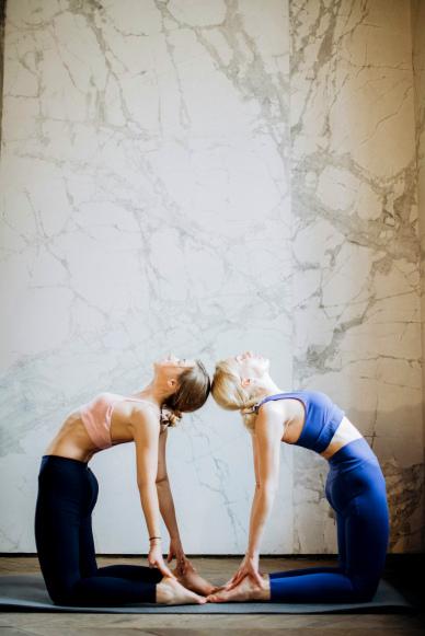 ladies yoga picture symmetric gesture