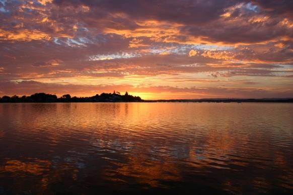 lake macquarie sunset water