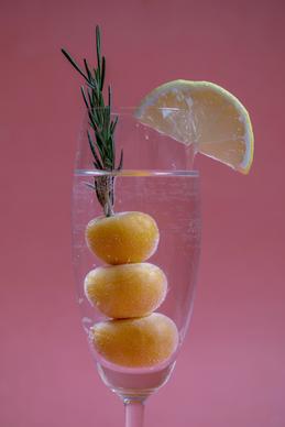 lime cocktail picture elegant decor closeup 